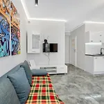 Apartment Lumina Comfy Near The Railway Station