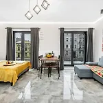 Apartment Lumina Comfy Near The Railway Station *