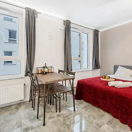 Lumina Comfy Near The Railway Station شقة وودج
