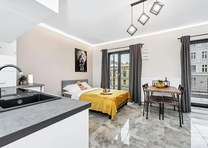 Lumina Comfy Near The Railway Station