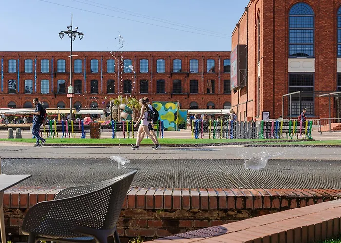 Апартаменты Lumina Comfy Near The Railway Station *